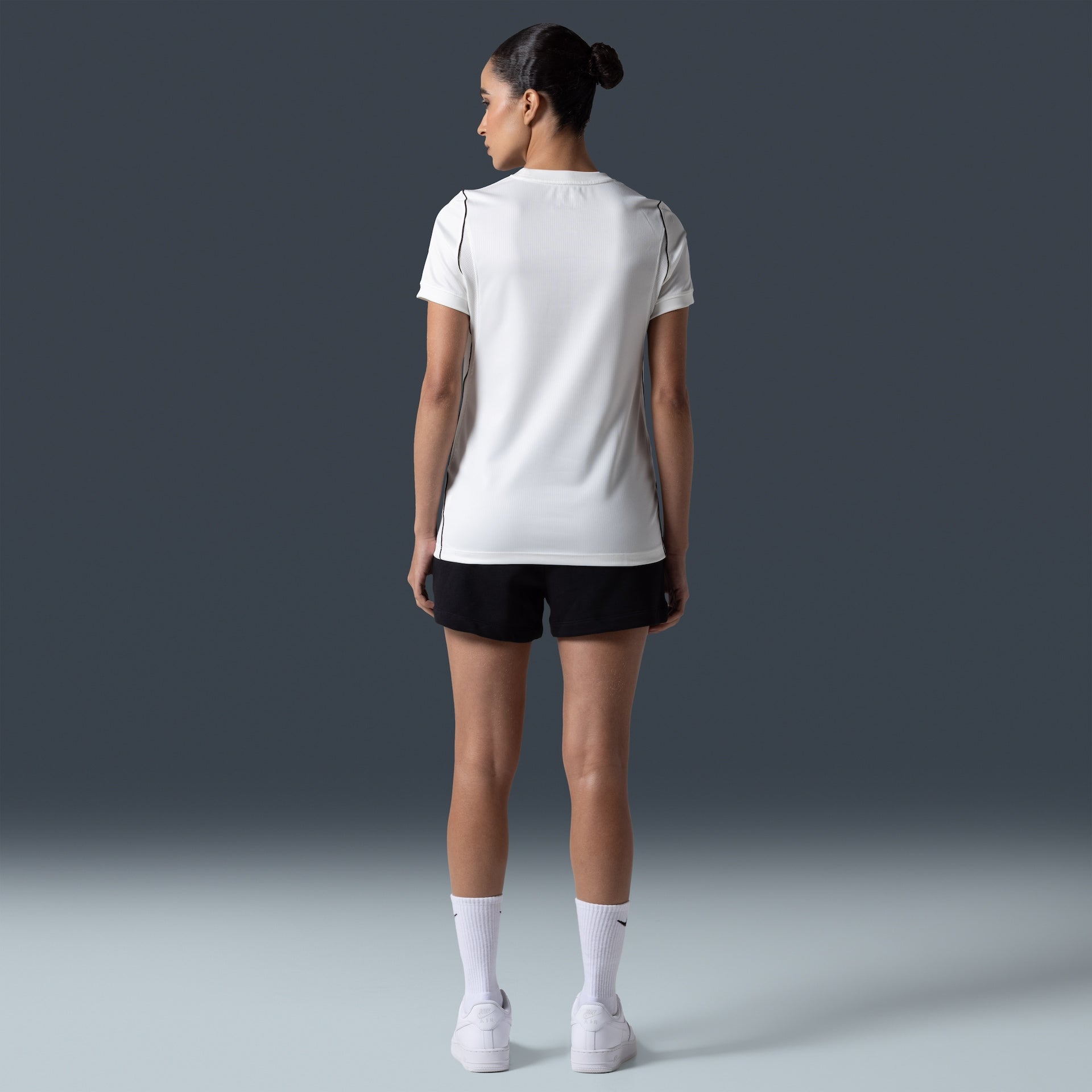 Camisa Corinthians Nike I 2026/27 Feminina - Detalhe Escudo