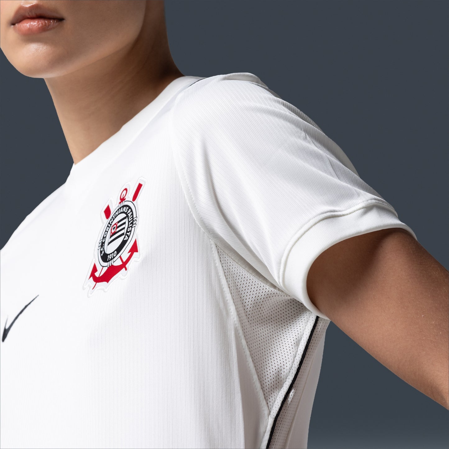 Camisa Corinthians Nike I 2026/27 Feminina - Detalhe Gola