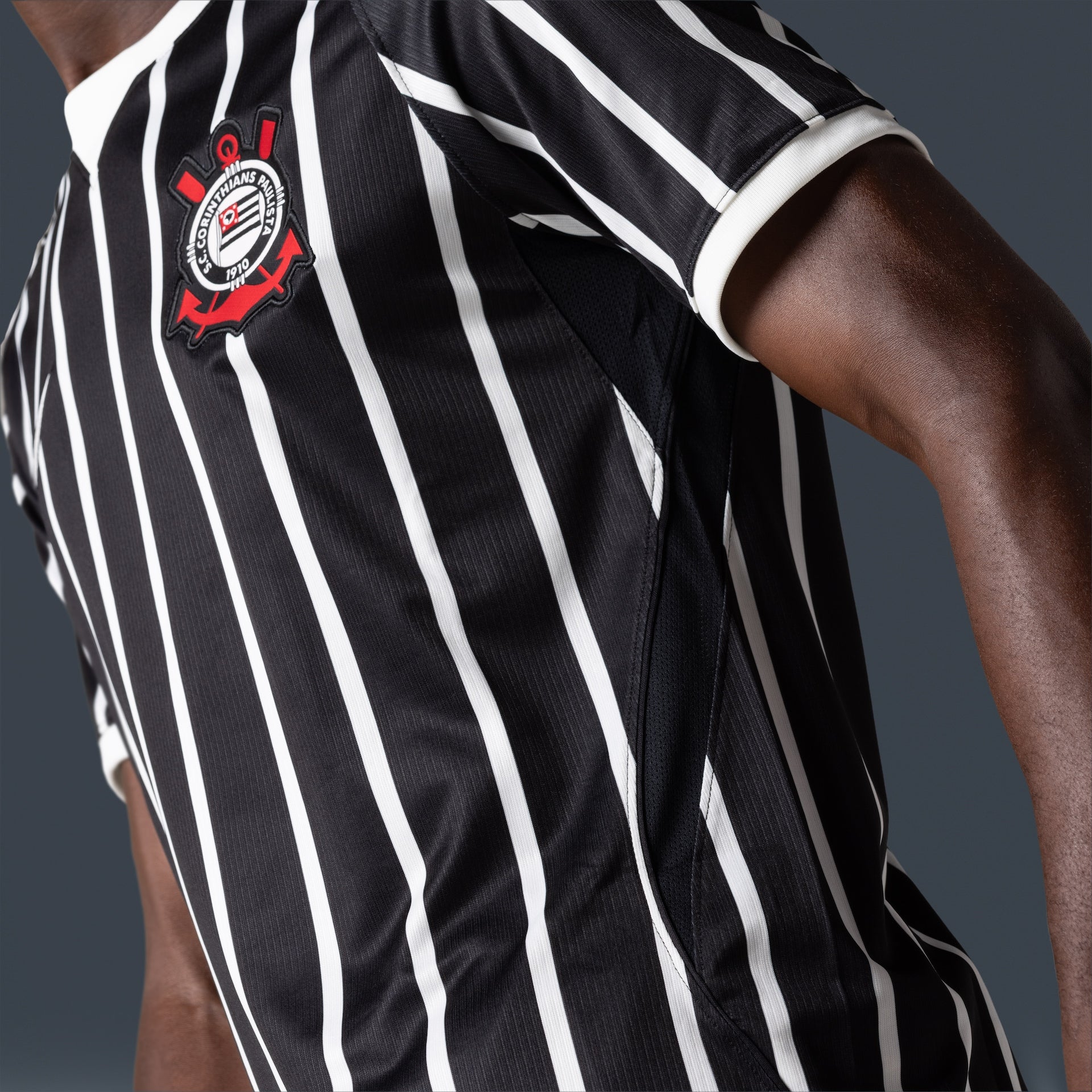 Camisa Corinthians Nike II 2026/27 Torcedor Masculina - Detalhe Gola